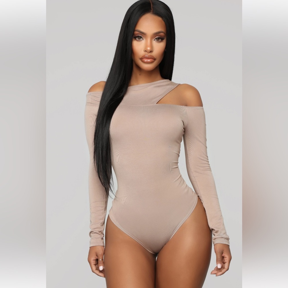 NWT Fashion Nova bodysuit Mocha size Small